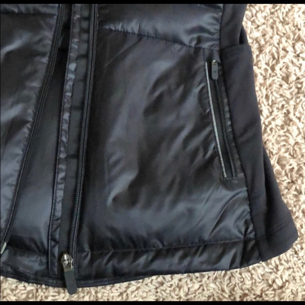 Lululemon Down for a Run Vest II - Picture 7 of 8